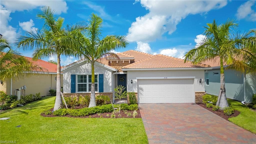 3116 Royal Gardens AVE FORT MYERS, FL 33916