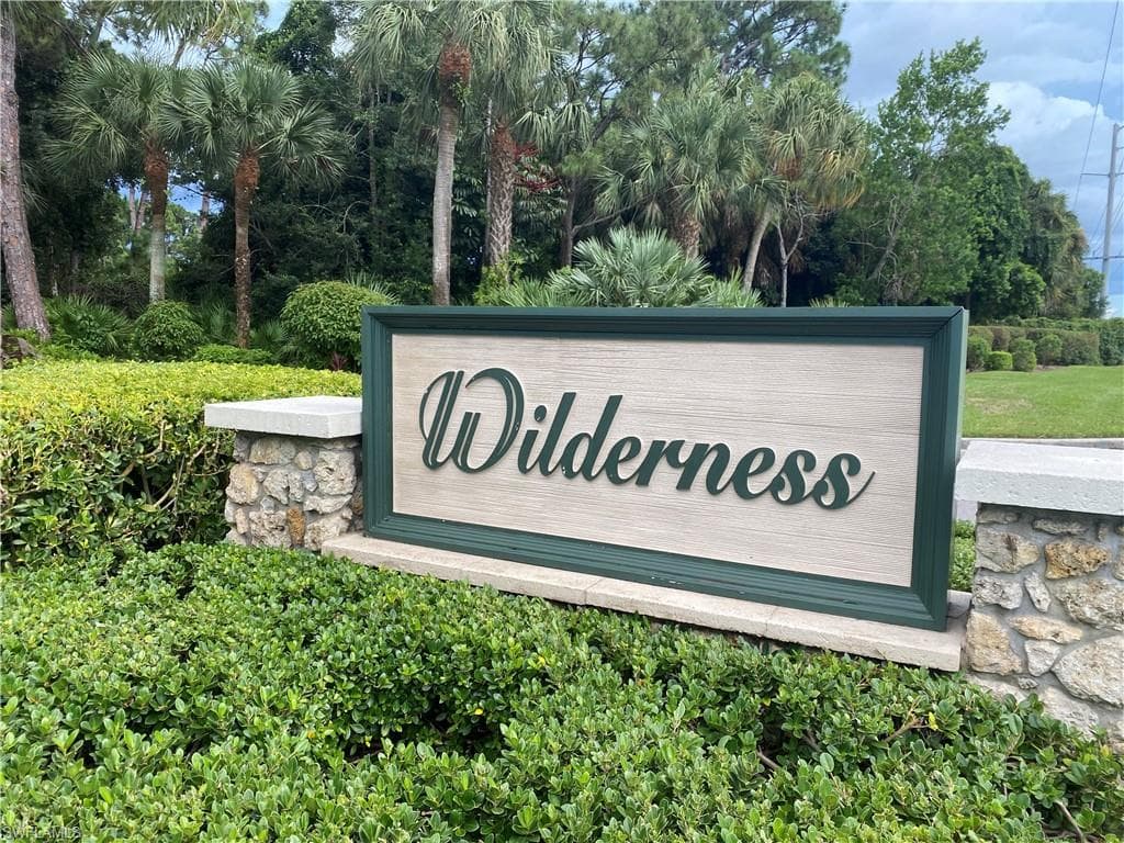 100 Tall Pine LN 1101 NAPLES, FL 34105