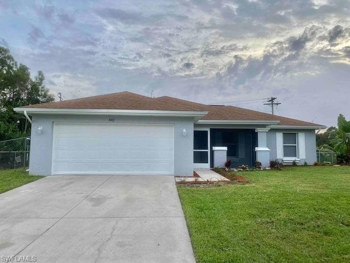 442 Conlee ST LEHIGH ACRES, FL 33974