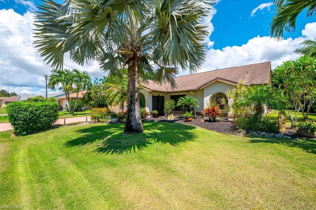 22557 FOUNTAIN LAKES BLVD ESTERO, FL 33928