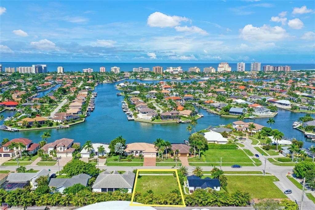 437 Heathwood DR MARCO ISLAND, FL 34145