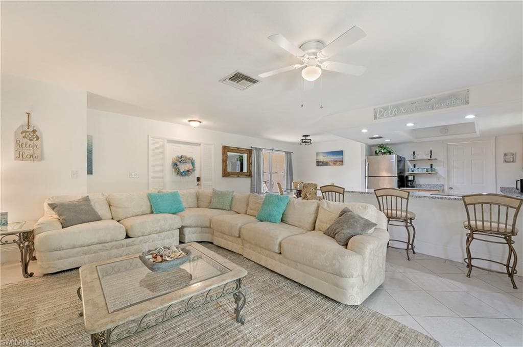 2635 Poinciana DR NAPLES, FL 34105