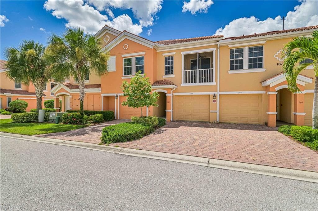 1872 Concordia Lake CIR 206 CAPE CORAL, FL 33909