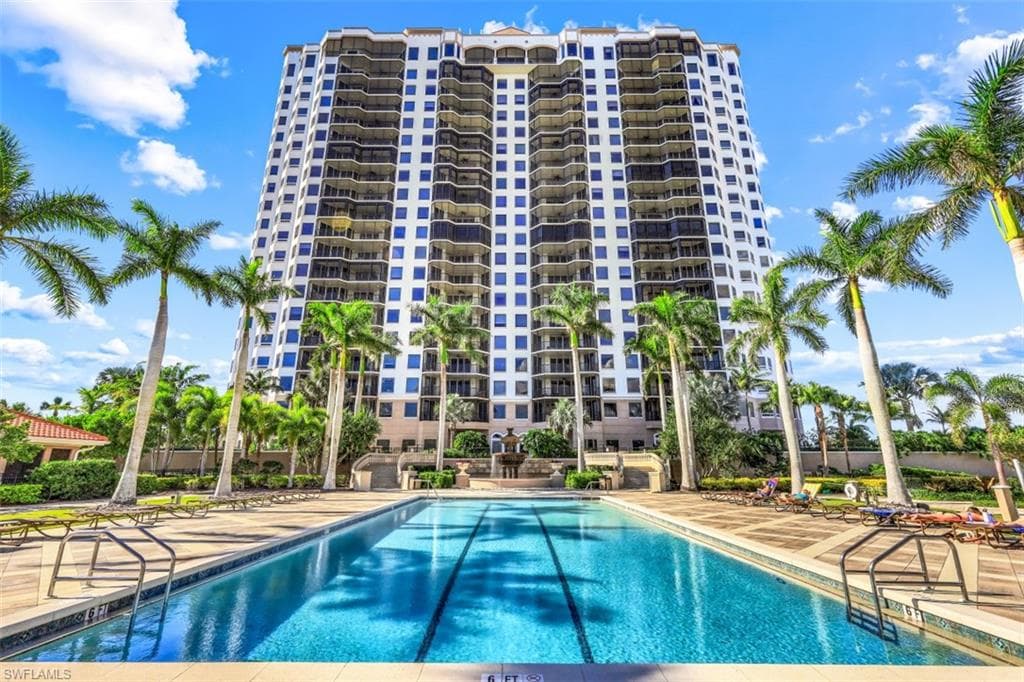 1060 Borghese LN 906 NAPLES, FL 34114