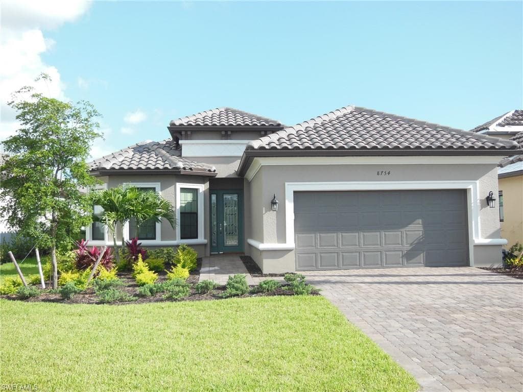 8754 Cavano ST E NAPLES, FL 34119