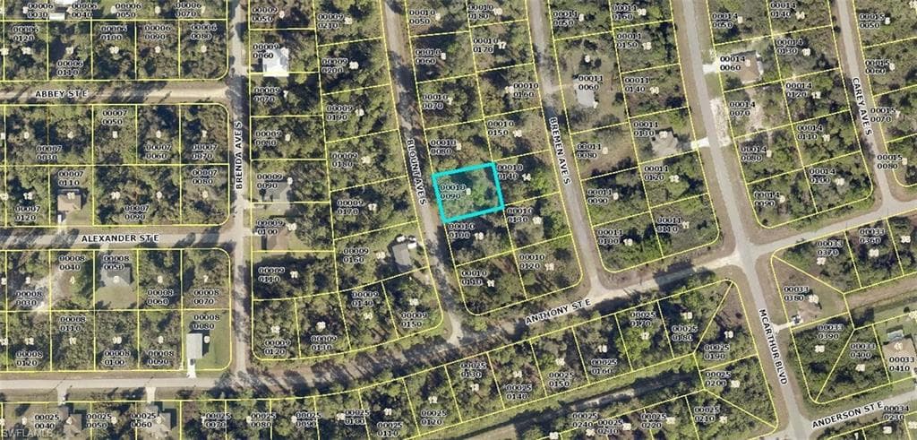 137 Blount AVE S LEHIGH ACRES, FL 33974