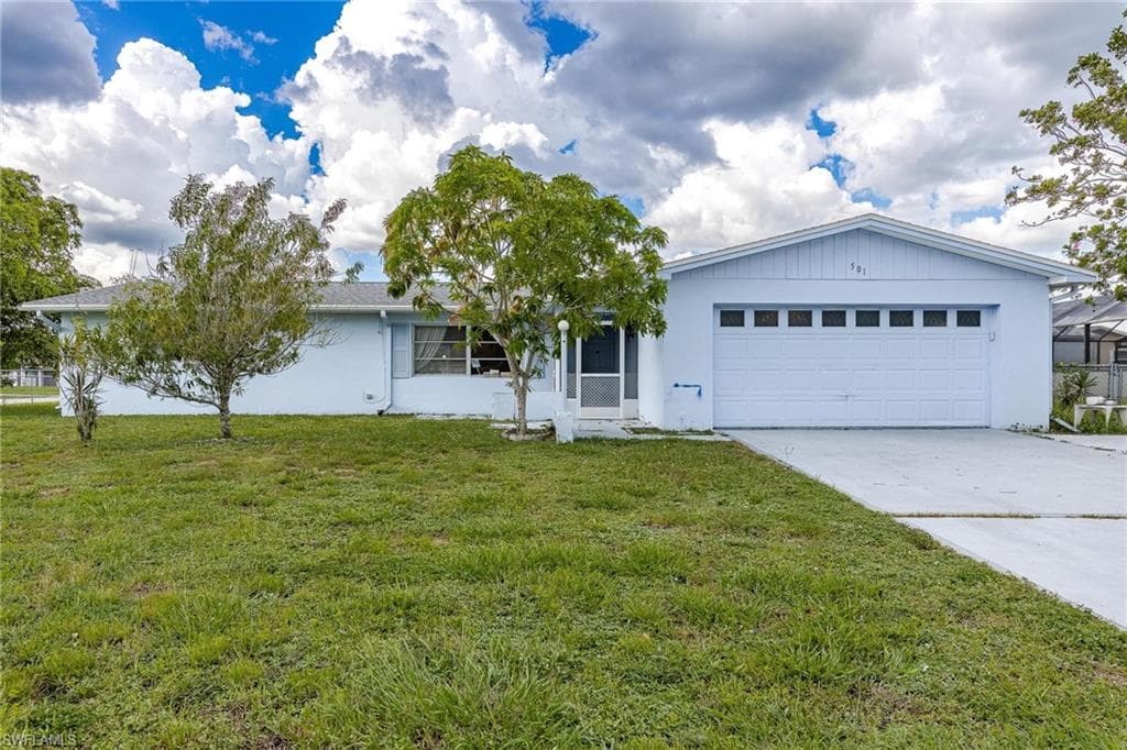 501 Parkside ST LEHIGH ACRES, FL 33936