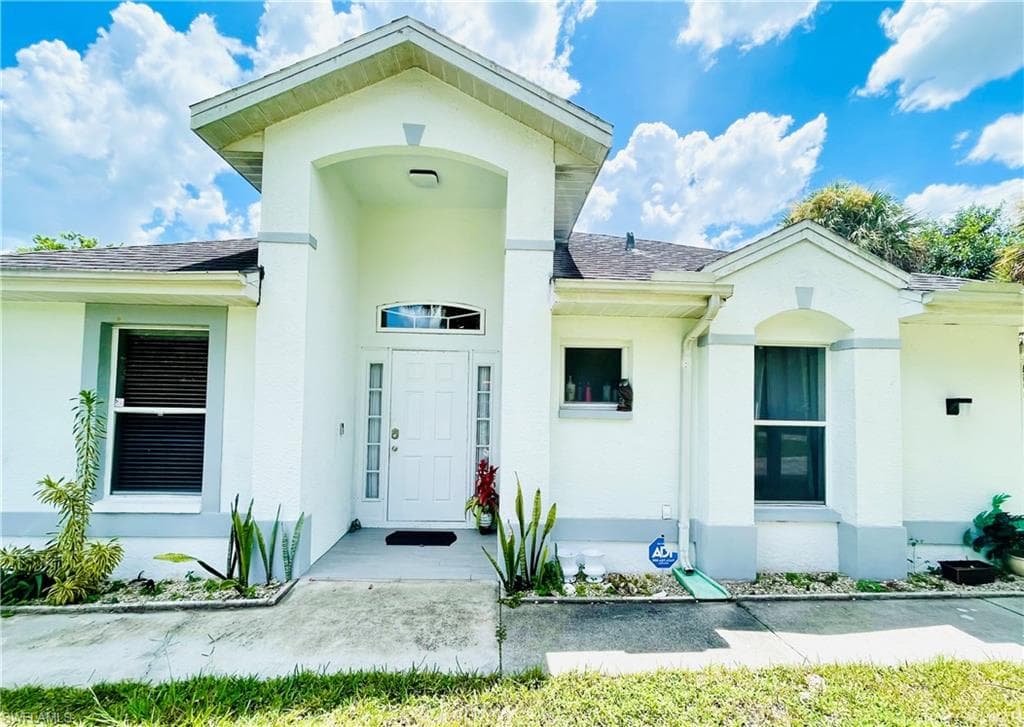 1900 5th ST LEHIGH ACRES, FL 33936