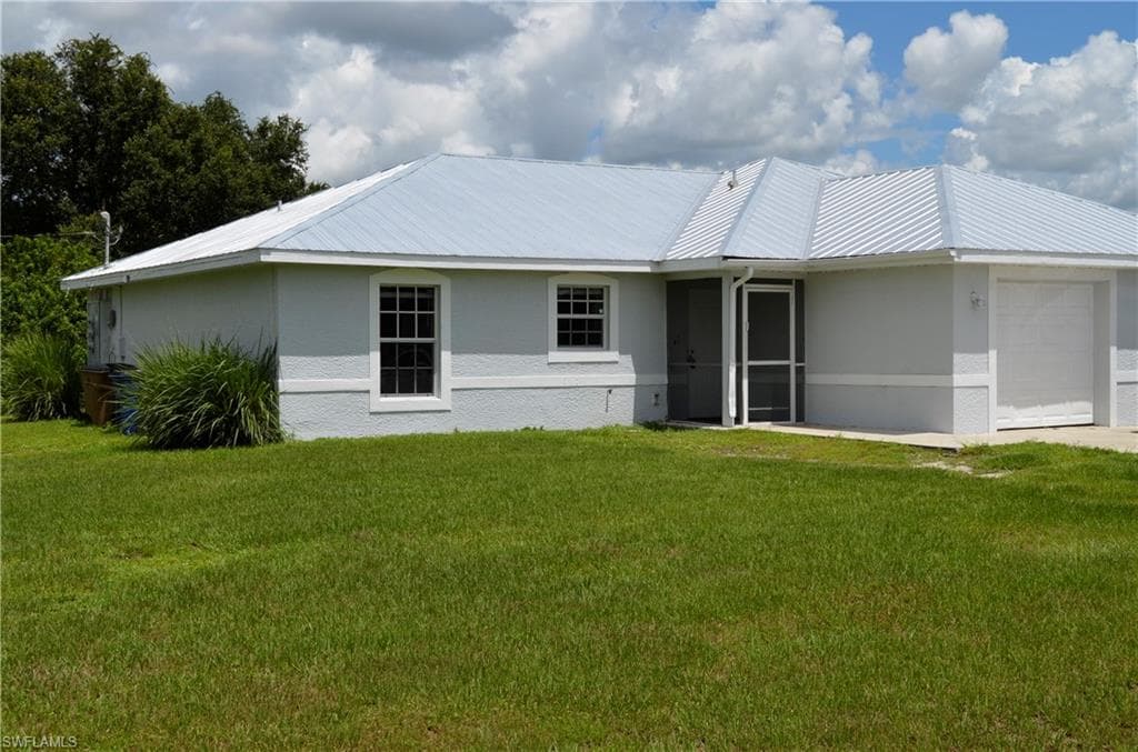 4812 27th ST SW LEHIGH ACRES, FL 33973