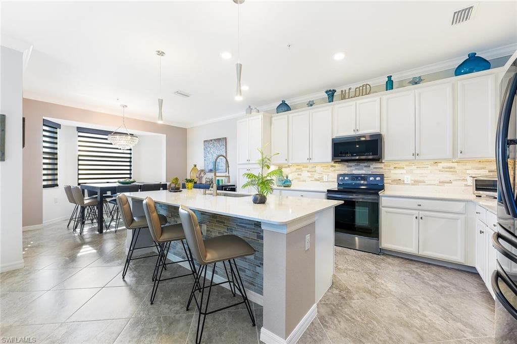 9584 Trevi CT 5241 NAPLES, FL 34113