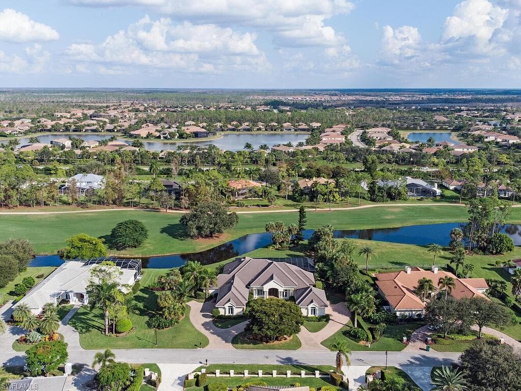 4687 Oak Leaf DR NAPLES, FL 34119