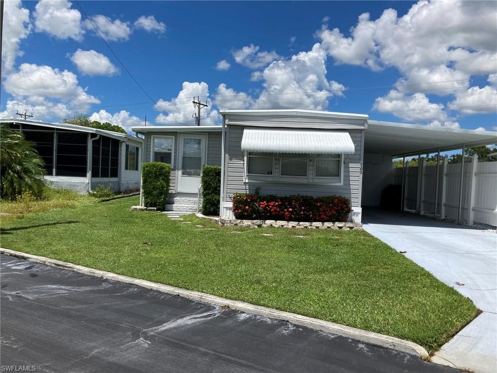 105 Conestoga TRL NORTH FORT MYERS, FL 33917