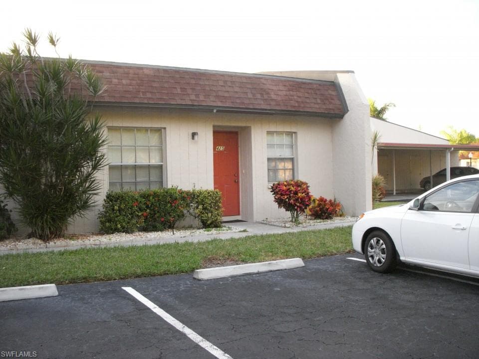 6300 Pointe BLVD 425 FORT MYERS, FL 33919