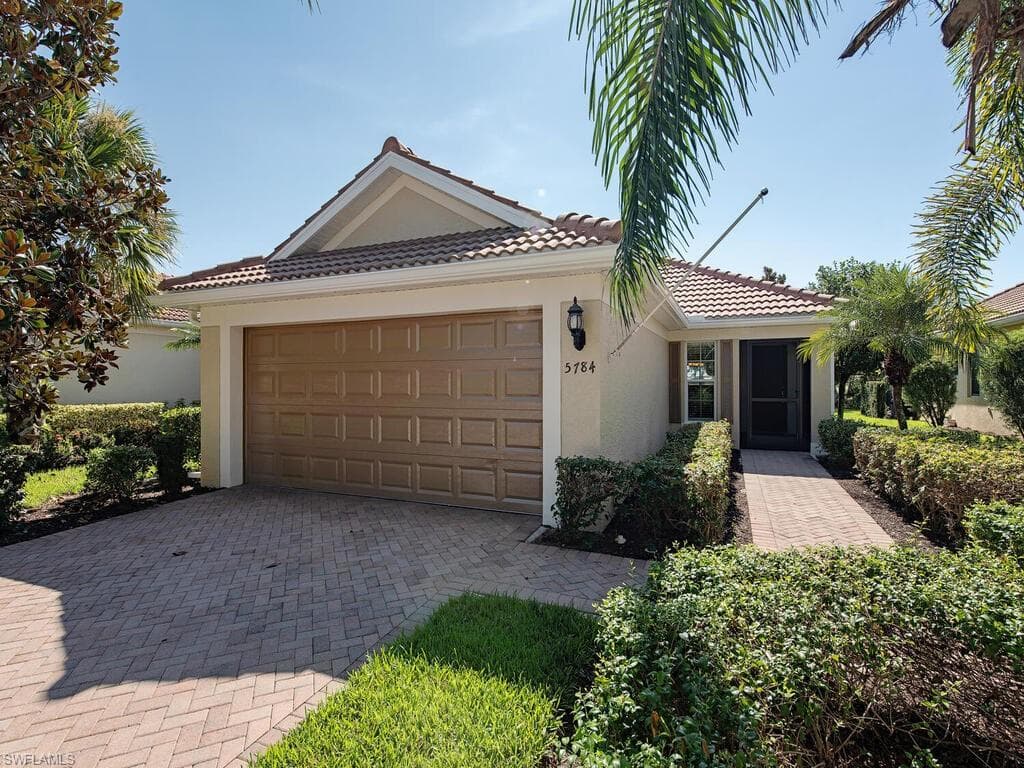 5784 Declaration CT AVE MARIA, FL 34142