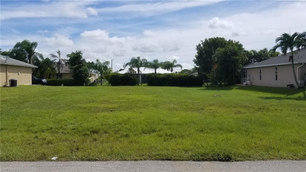 2829 SW 25th PL CAPE CORAL, FL 33914