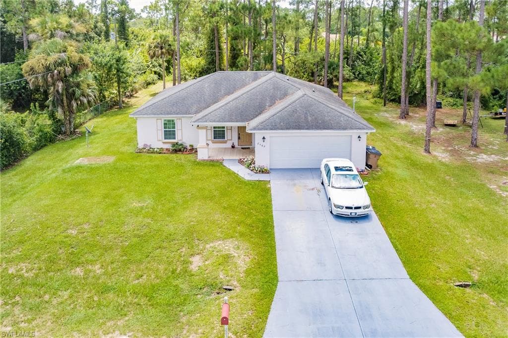 2502 E 3rd ST LEHIGH ACRES, FL 33936