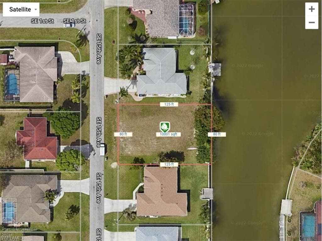 107 SE 15th AVE CAPE CORAL, FL 33990