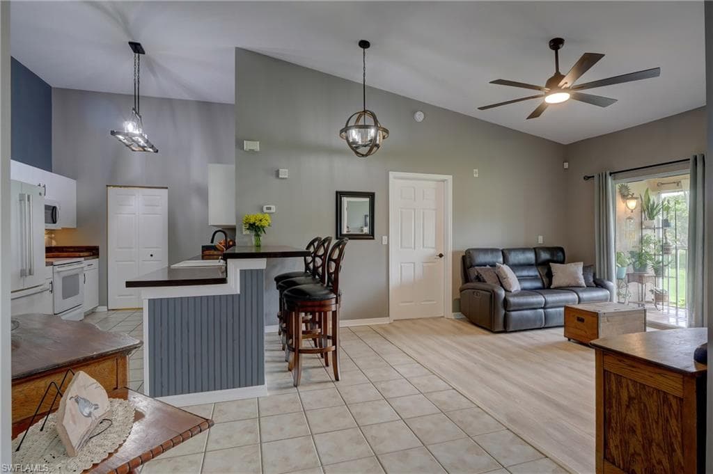 27095 Matheson AVE 208 BONITA SPRINGS, FL 34135