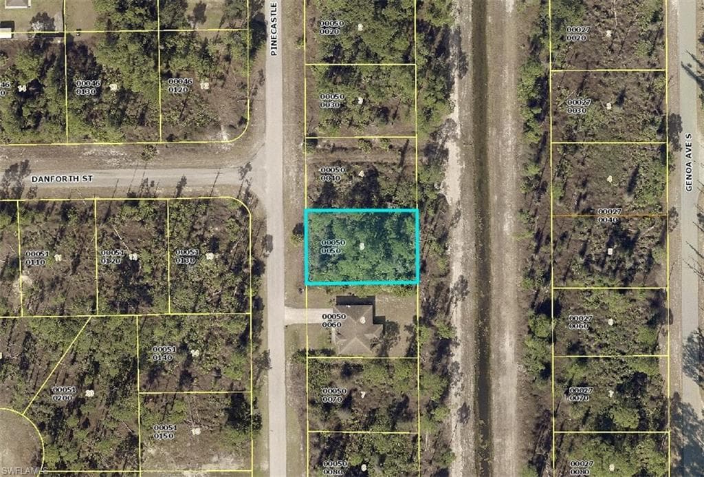 809 Pinecastle DR LEHIGH ACRES, FL 33974