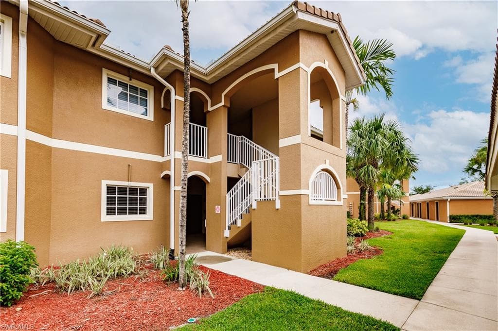 1113 Winding Pines CIR 107 CAPE CORAL, FL 33909