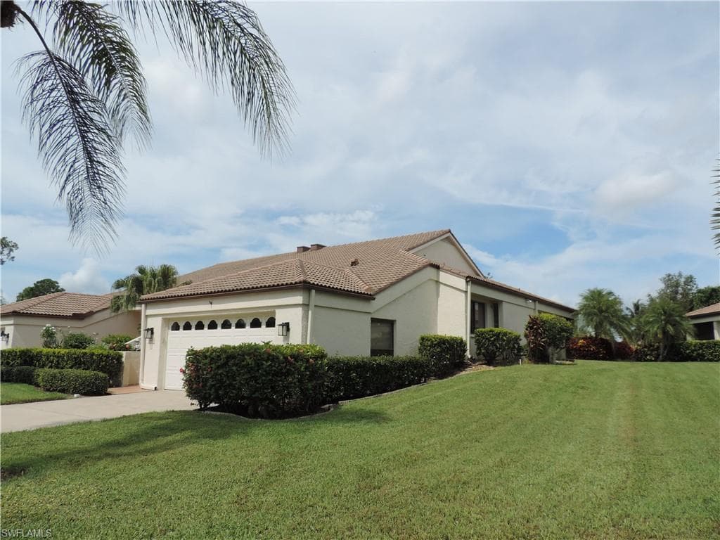 6073 Forest Villas CIR FORT MYERS, FL 33908