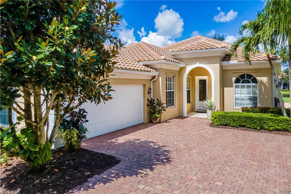 2922 Gilford WAY NAPLES, FL 34119