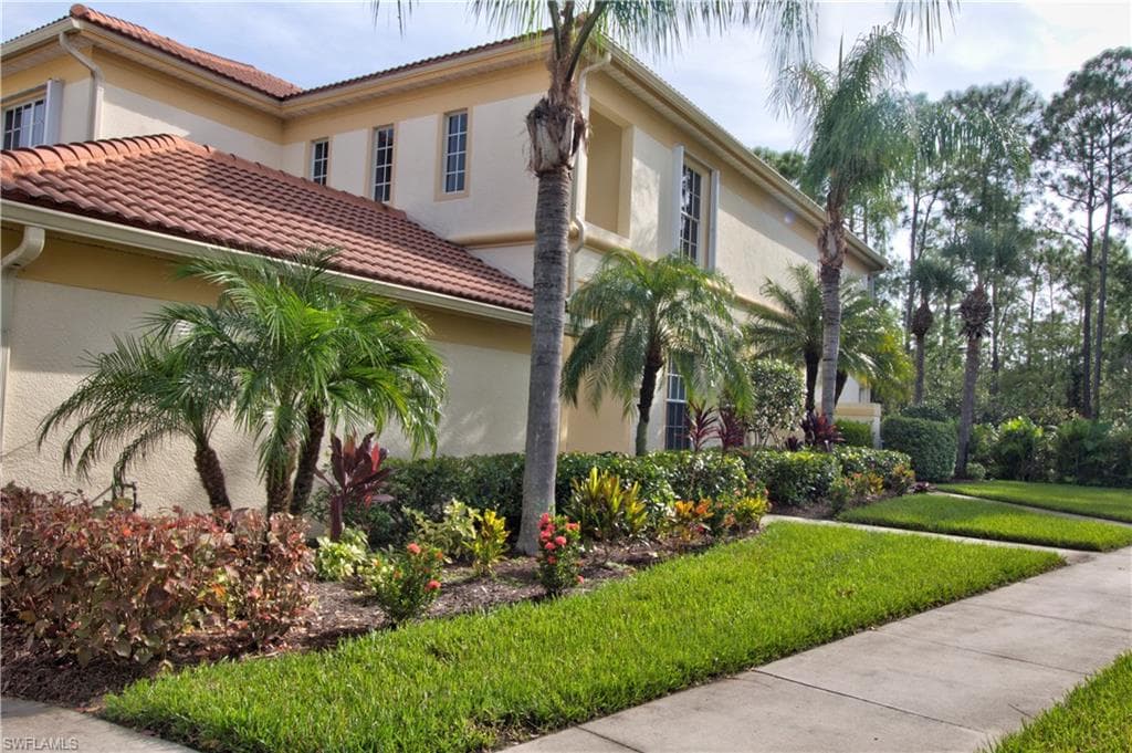 7848 Clemson ST 6-202 NAPLES, FL 34104