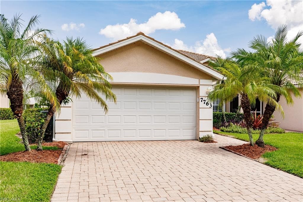 7763 Berkshire Pines DR NAPLES, FL 34104