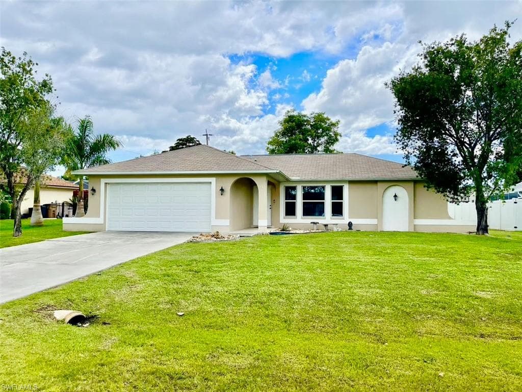 3138 SE 8th PL CAPE CORAL, FL 33904