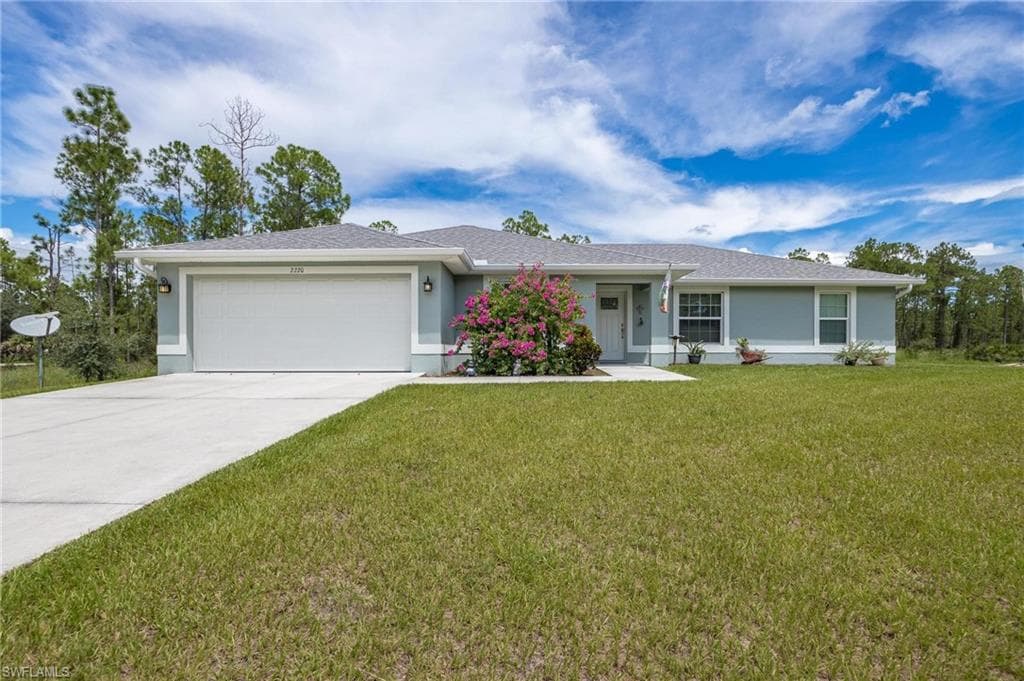 2220 McArthur AVE ALVA, FL 33920