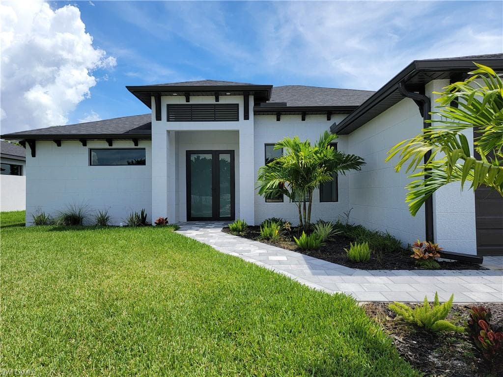 1132 SW 4th LN CAPE CORAL, FL 33991