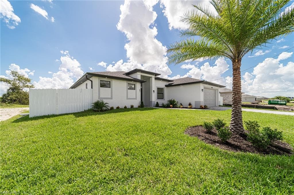 1005 NE 13th PL CAPE CORAL, FL 33909
