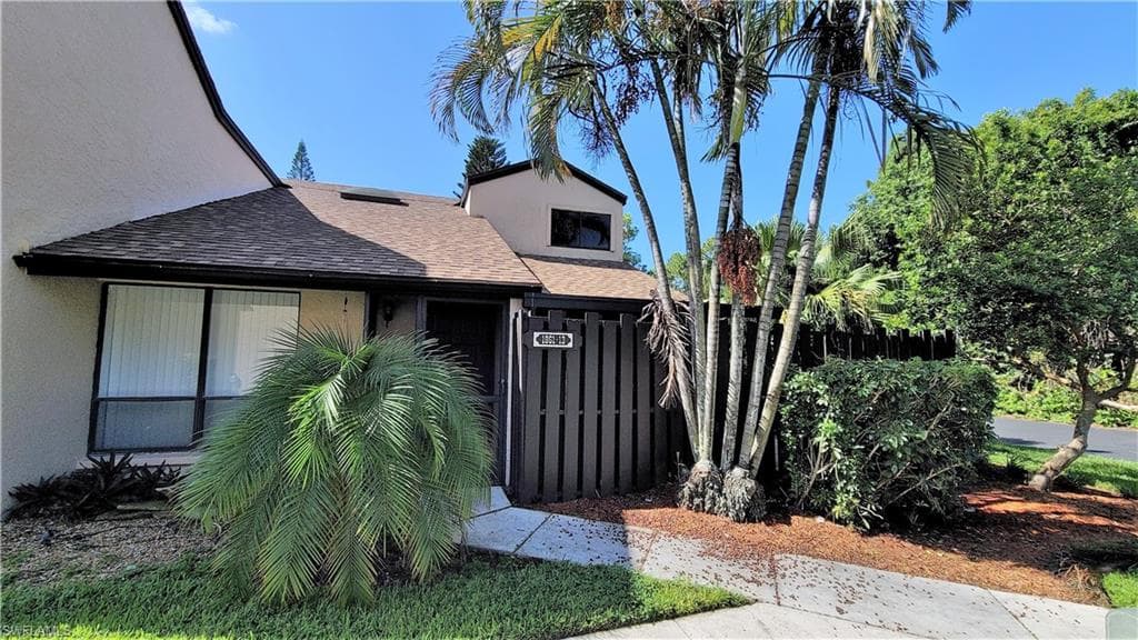 1861 Crystal DR 13 FORT MYERS, FL 33907