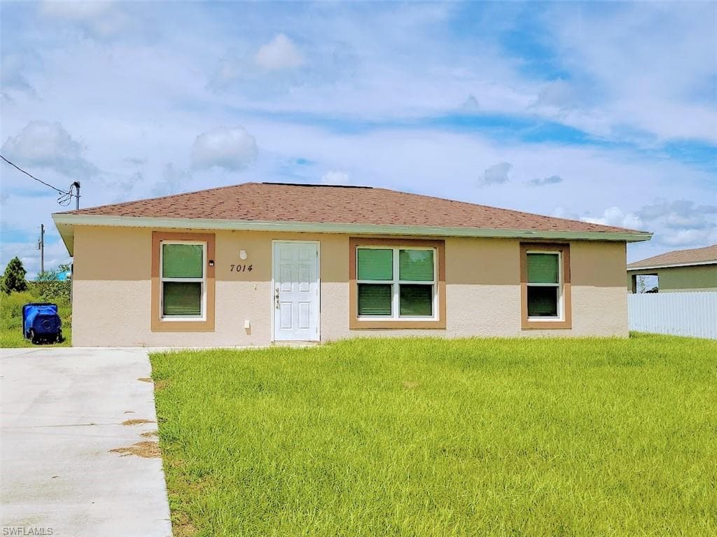 7014 Calder CT LABELLE, FL 33935