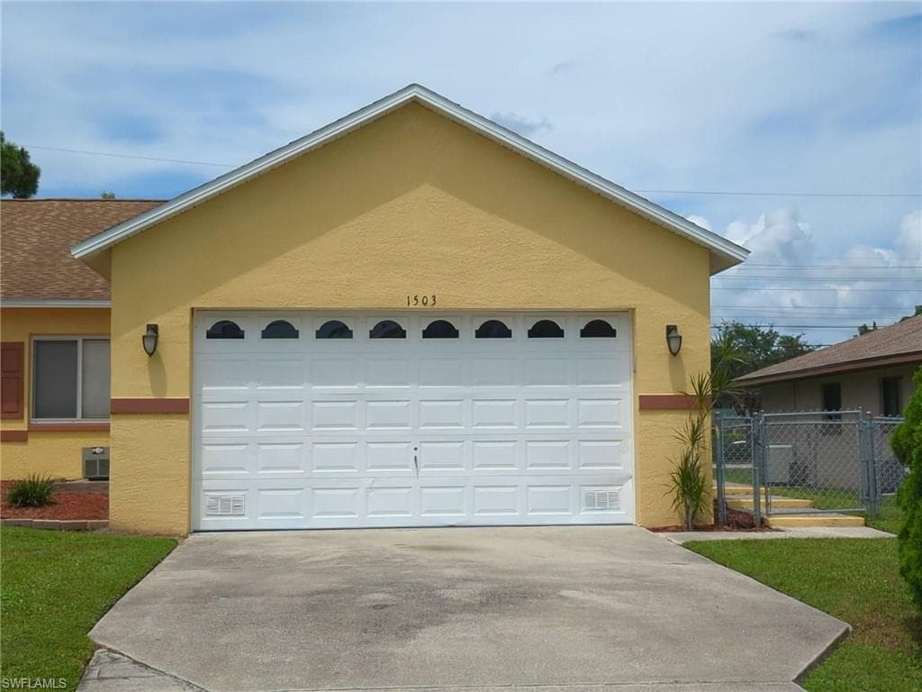 1503 SW 48th TER CAPE CORAL, FL 33914