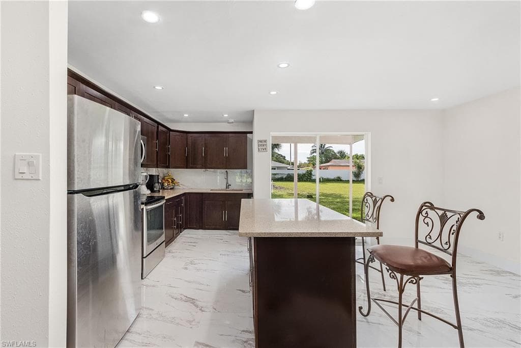 1671 Jamestown CT FORT MYERS, FL 33907
