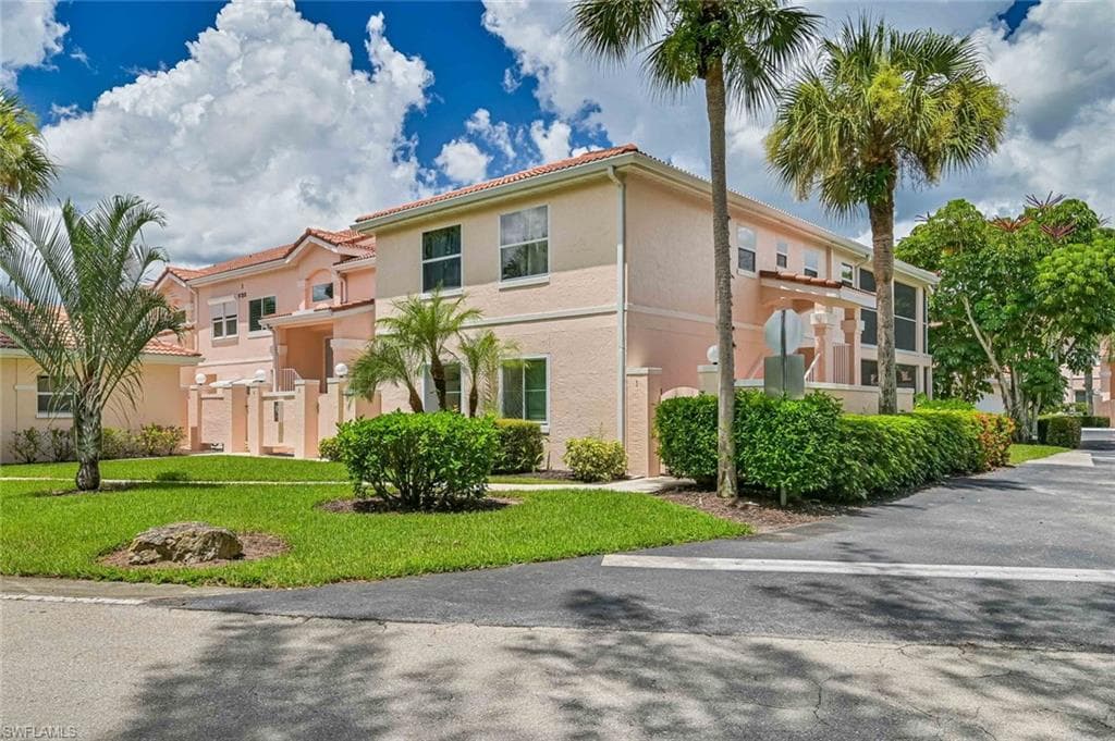 732 Woodshire LN I1 NAPLES, FL 34105