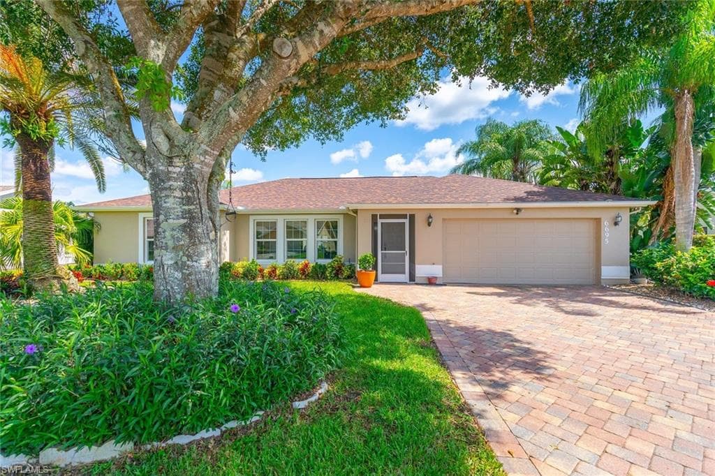 6695 Wakefield DR FORT MYERS, FL 33966