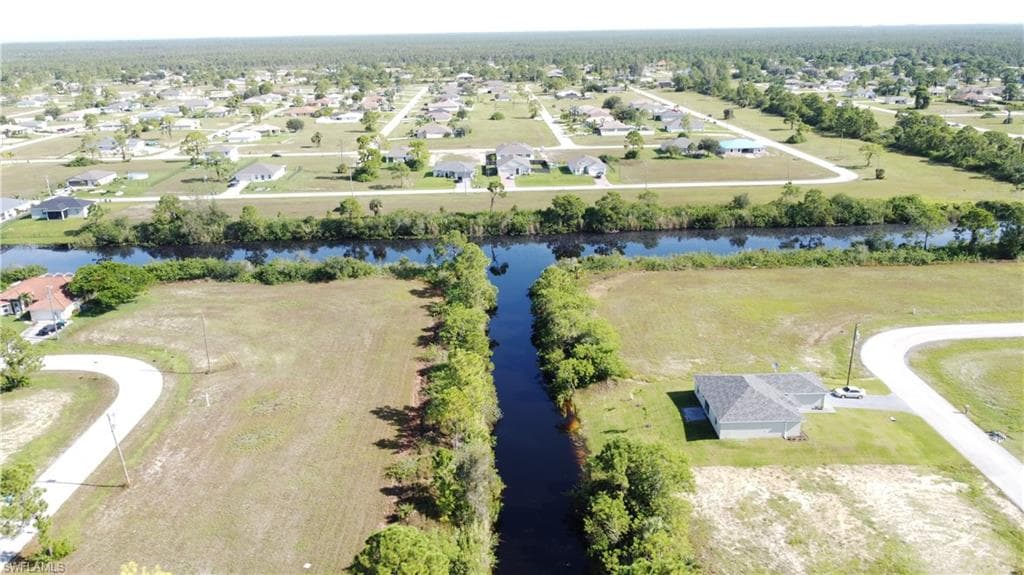 2520 NW 18th PL CAPE CORAL, FL 33993