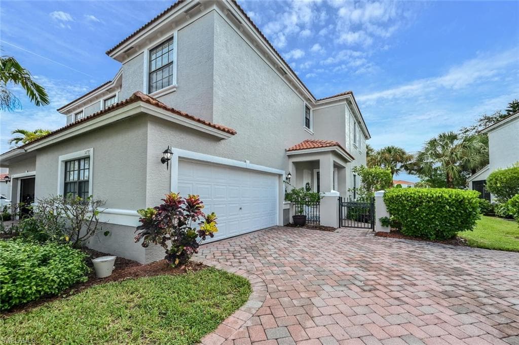 14785 Pinnacle PL 351 NAPLES, FL 34119