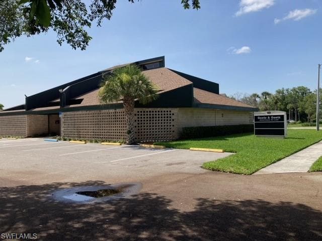 33 Barkley CIR 100 FORT MYERS, FL 33907