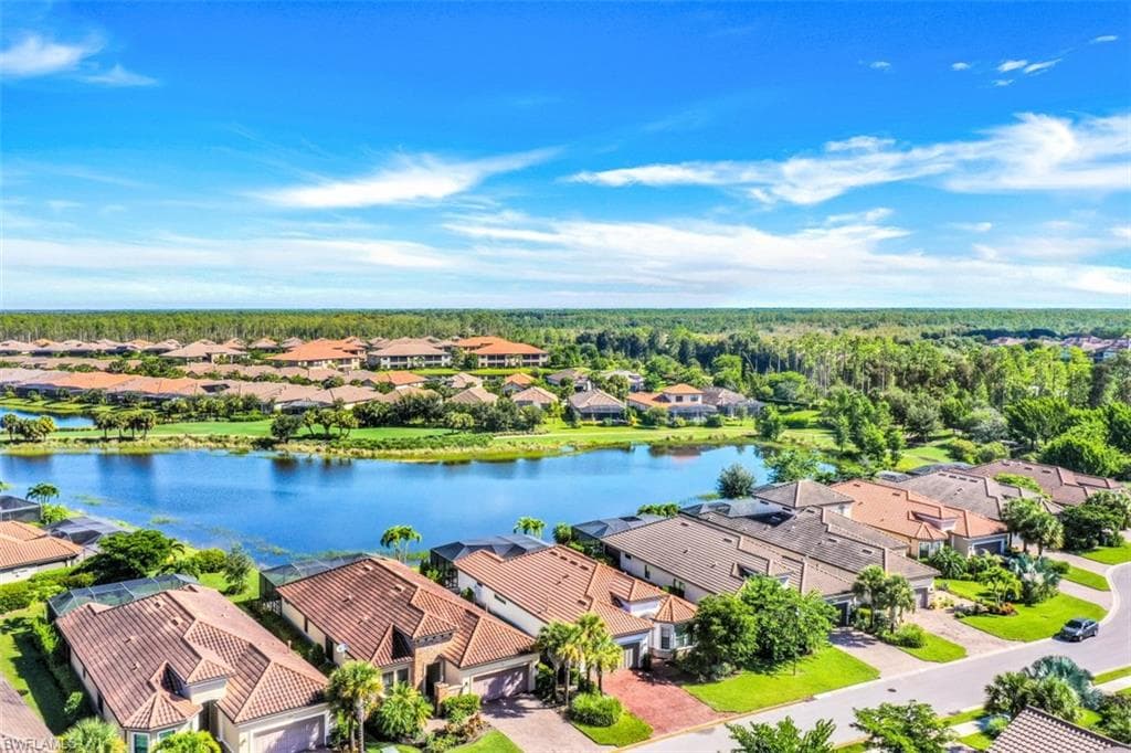 9155 Trivoli TER NAPLES, FL 34119