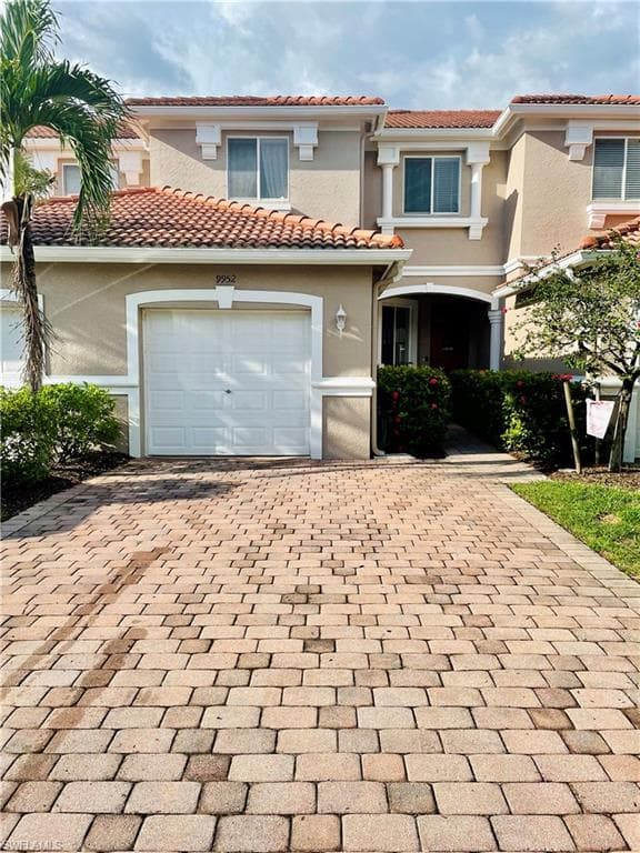 9952 Chiana CIR FORT MYERS, FL 33905