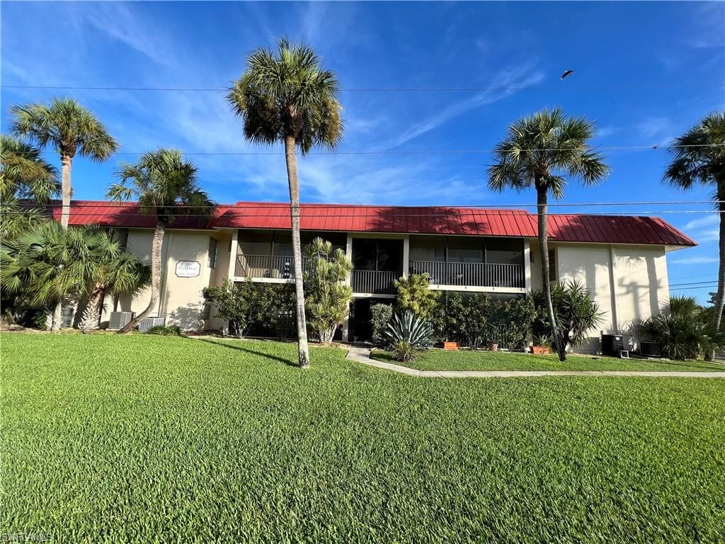 1372 Archer ST 4 LEHIGH ACRES, FL 33936