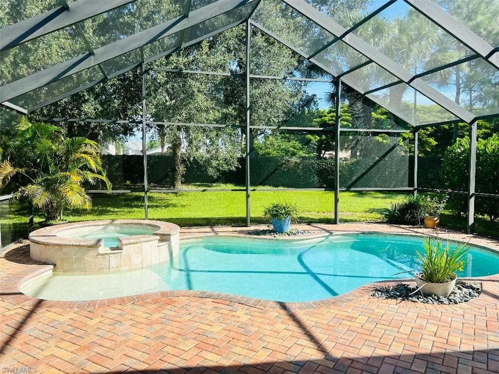 1783 Ribbon Fan LN NAPLES, FL 34119