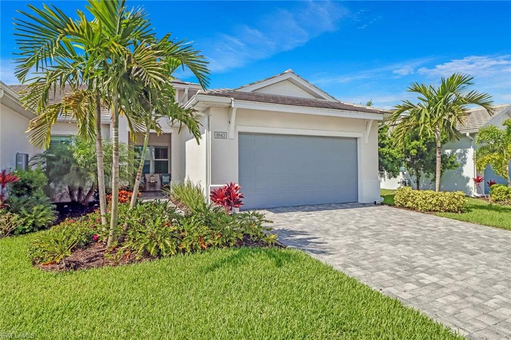 8943 Saint Lucia DR NAPLES, FL 34114