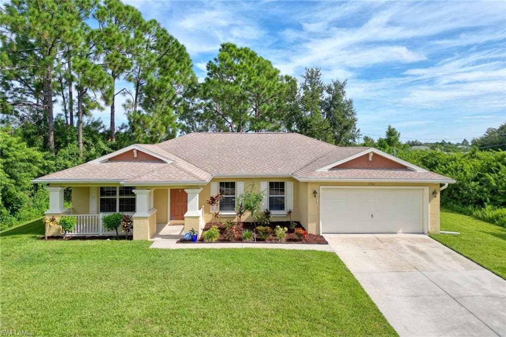 3704 22nd ST SW LEHIGH ACRES, FL 33976