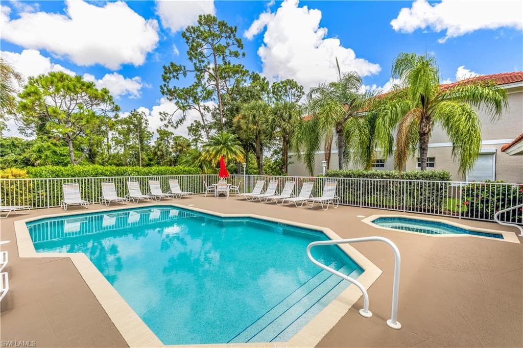 8115 Celeste DR 6210 NAPLES, FL 34113