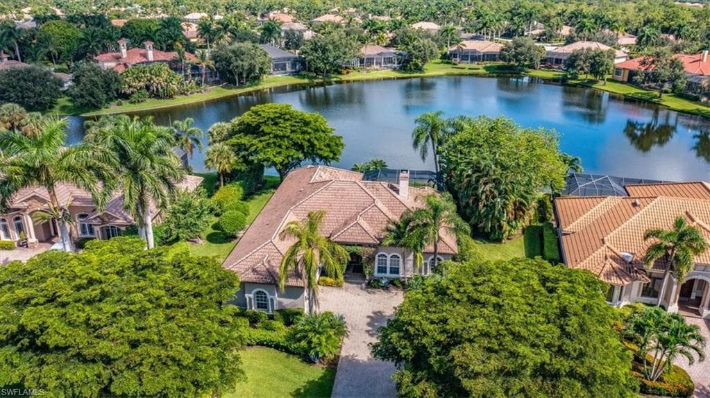 7879 Players ST NAPLES, FL 34113