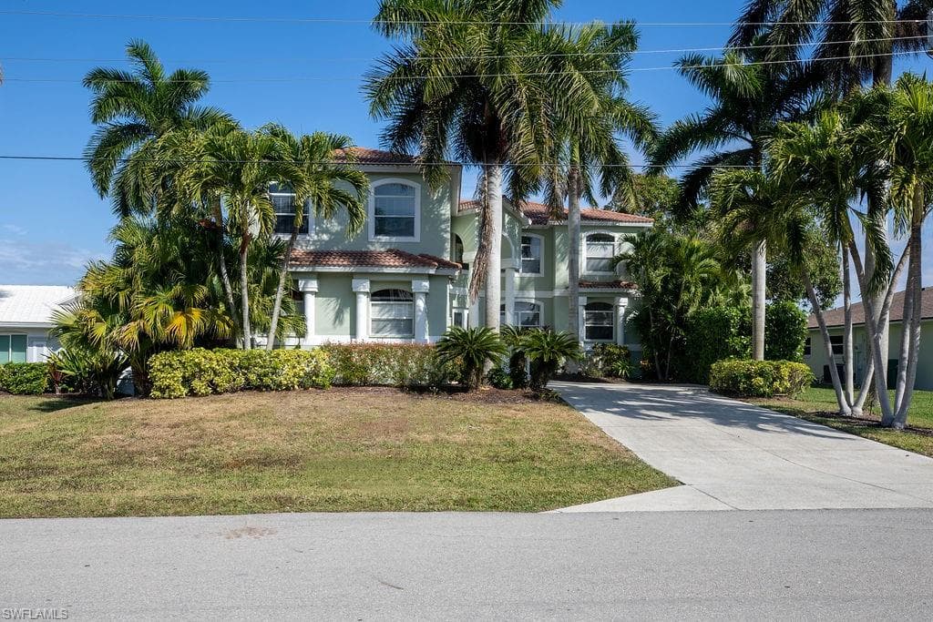 221 3rd ST BONITA SPRINGS, FL 34134